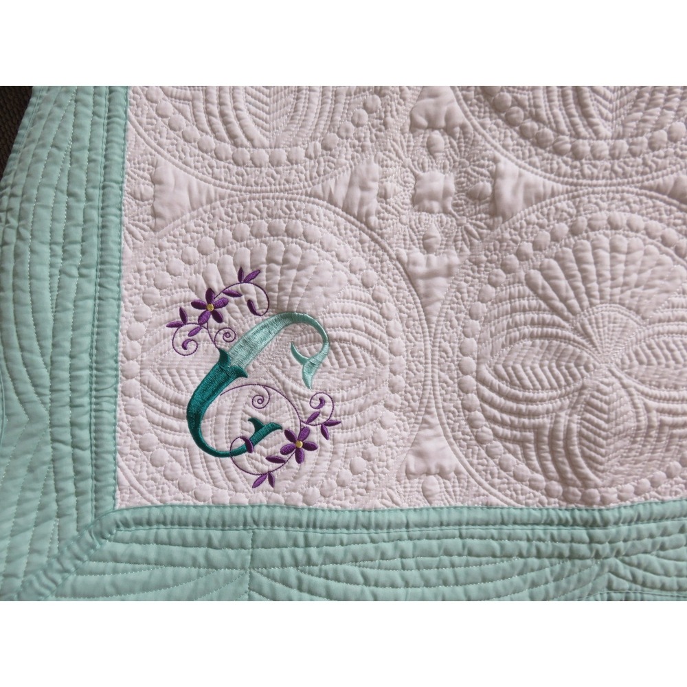 Handmade Cotton Monogrammed 'C' Cotton Baby Quilt Green‎ White Scalloped